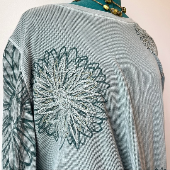 Floral Embroidered Women’s Top - Green/teal - Picture 2 of 5